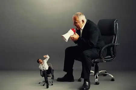 İşçisini kartof adlandırdı, min dollar cərimələndi