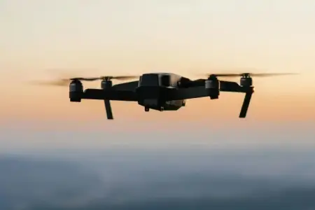 Dron düşdü, ölənlər var - Bu ölkədə 