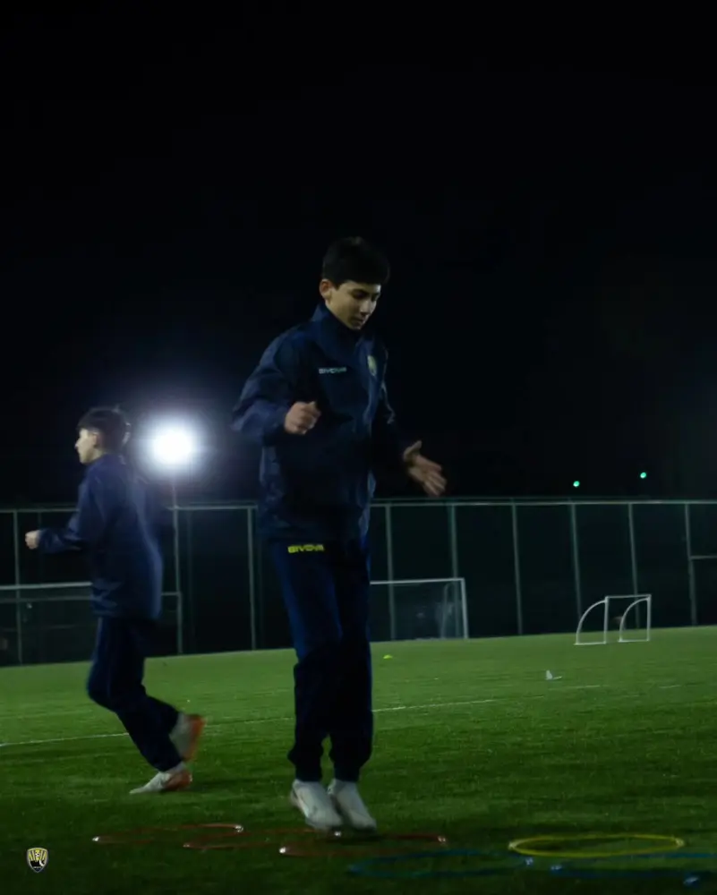 İşıqlı meydanda ilk addımı U-15 komandası atdı