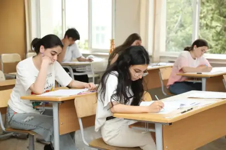 Bu gün 62 mindən çox şagird buraxılış imtahanı verəcək