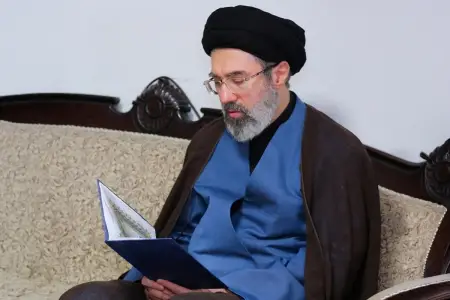 KİV: Müctəba Xamenei yaralı vəziyyətdə Rusiyaya aparıldı