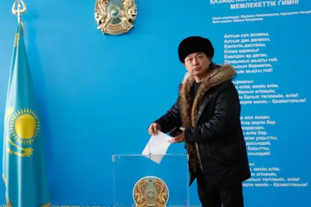 Bu gün Qazaxıstanda referendum idi - Fotolar