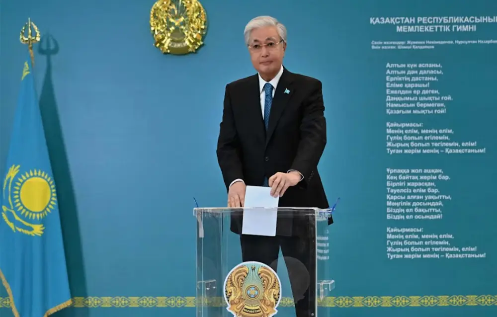 Bu gün Qazaxıstanda referendum idi - Fotolar