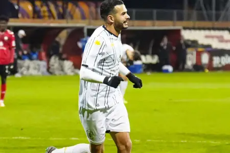 Emin Mahmudov "Neftçi"nin tarixinə düşən 150-ci penaltini vurdu