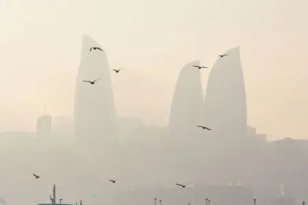 Bakıda duman müşahidə olunur