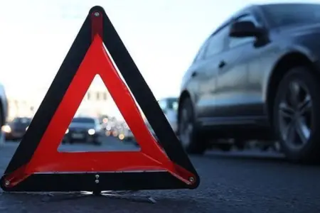 Ağstafada iki avtomobil toqquşdu, 3 nəfər xəsarət aldı