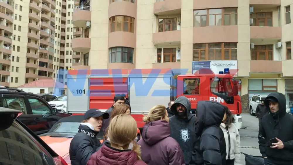 Bakıda yaşayış binasında yanğın söndürüldü - YENİLƏNDİ - VİDEO - FOTOLAR