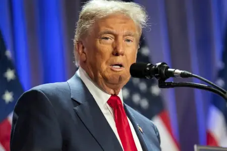 Trampın növbəti hədəfi Makrondur?