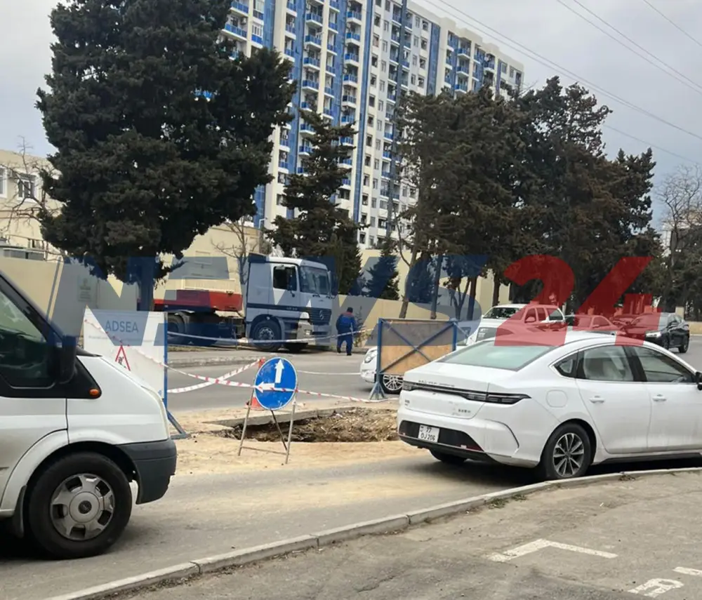 Bakıda içməli su xəttində qəza: Yolda hərəkət çətinləşdi 