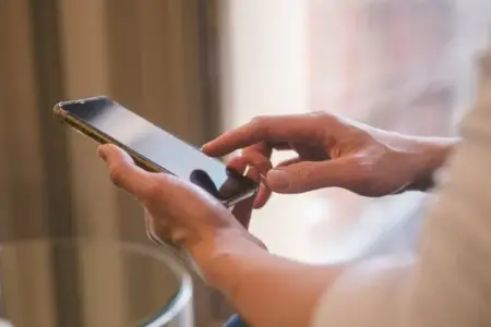 Telefonunuzda bu proqramlar varsa, dərhəl silin