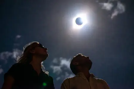 Yerə son ayların ən güclü maqnit qasırğası yaxınlaşır