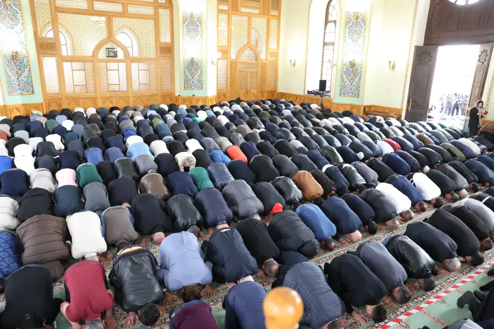 Təzəpir məscidində bayram namazı qılındı - FOTOLAR