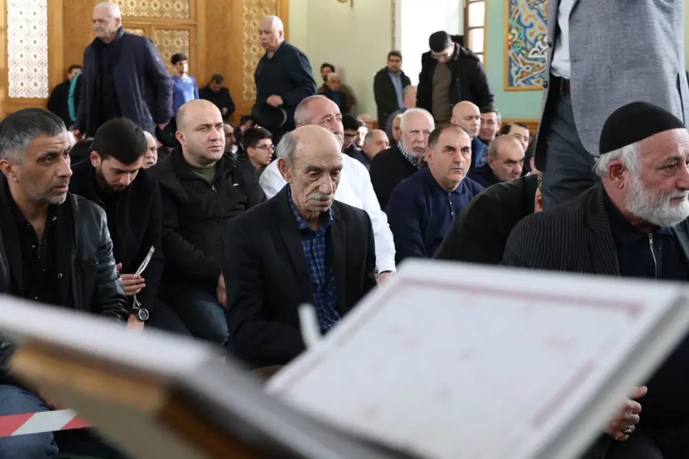 Təzəpir məscidində bayram namazı qılındı - FOTOLAR