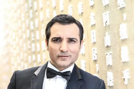 Rafet El Roman üçüncü dəfə evlənir - Nişanlısı azərbaycanlıdır - Video