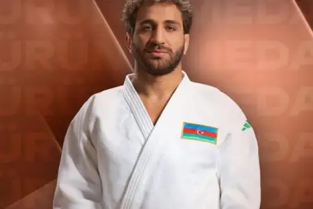 Hidayət Heydərov bürünc medal qazandı