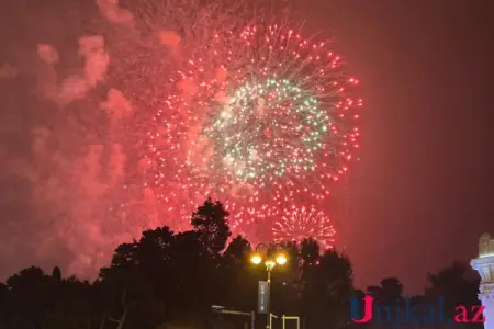 Gəncədə fişəng partladı, yeniyetmə xəsarət aldı