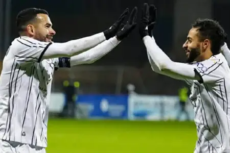 Emin Mahmudov Qurban Qurbanova çatdı