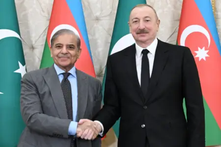 Prezident Şahbaz Şərifi təbrik etdi