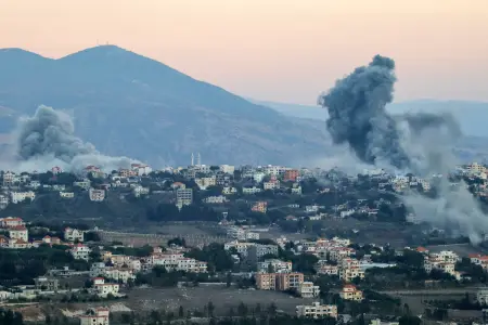 İsrail Livanda yanacaqdoldurma mərkəzlərini hədəfə aldı