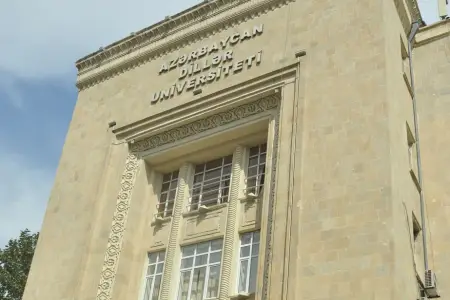 ADU dünyanın ən yaxşı universitetləri sırasında – FOTO