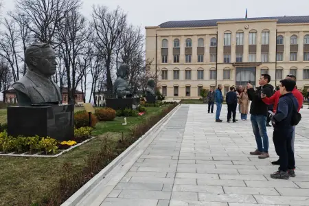 Dünya səyyahları Şuşada