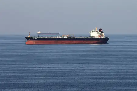 İran ABŞ-yə 8 neft tankeri vəd etdi 