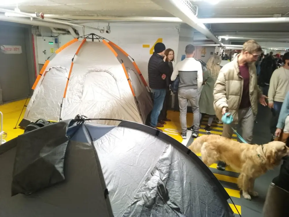 Təl-Əvivin ən böyük sığınacağından görüntülər - Fotolar