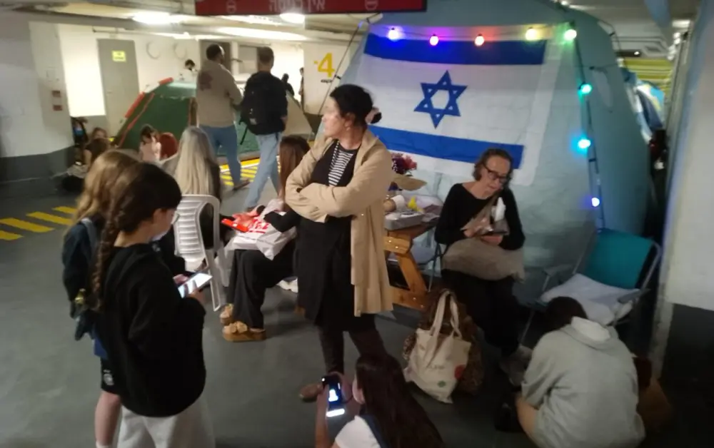 Təl-Əvivin ən böyük sığınacağından görüntülər - Fotolar