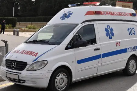 24 yaşlı gənc 20-ci mərtəbədən yıxılıb öldü