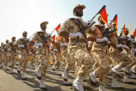 İranda 12 yaşdan yuxarılara səfərbərlik çağırışı 