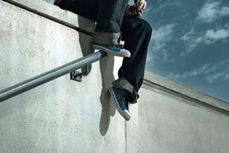 Bakıda dəhşətli hadisə - 16-cı mərtəbədən yıxılıb öldü