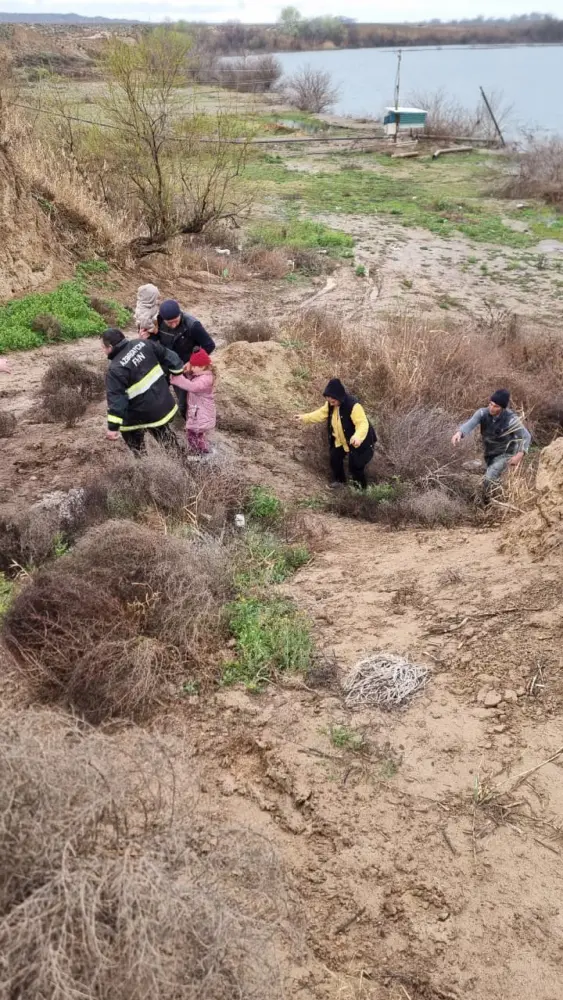 Samuxda xilasetmə: Bir ailənin 4 üzvü çaydan çıxarıldı