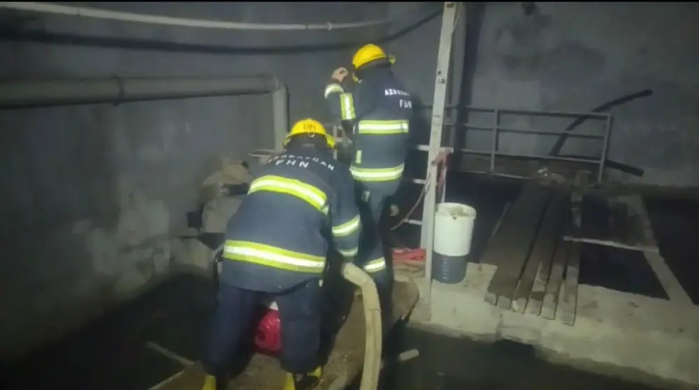 FHN 4-ü uşaq olmaqla 18 nəfəri xilas etdi- Video