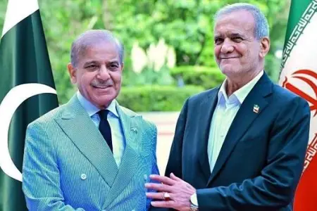 Şahbaz Şərif Pezeşkianla danışdı