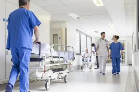 Bayram günlərində 12 nəfər qidadan zəhərlənib