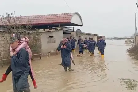Xaçmazda 22 nəfər təhlükəsiz əraziyə təxliyə edildi - Video