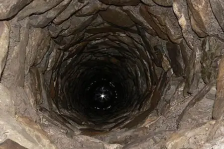 Zirə sakininin meyiti evinin həyətində quyuda tapıldı