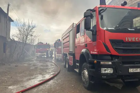 SON DƏQİQƏ: Binəqədidəki anbar yanğını nəzarətə götürüldü - Yeniləndi