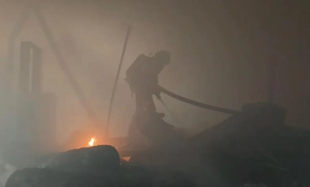 SON DƏQİQƏ: Binəqədidəki anbar yanğını məhdudlaşdırıldı - Yeniləndi