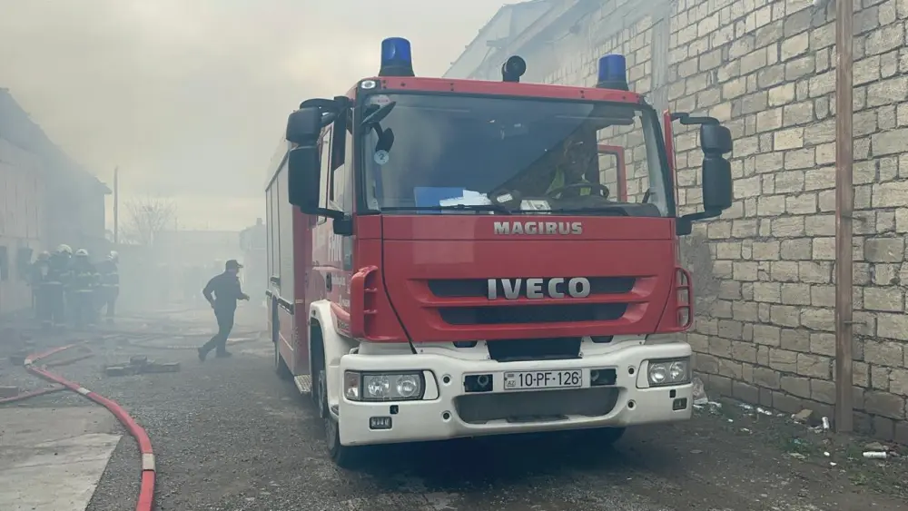 SON DƏQİQƏ: Binəqədidəki anbar yanğını məhdudlaşdırıldı - Yeniləndi