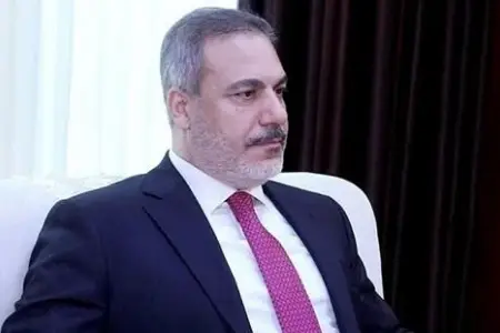 Hakan Fidan Şahbaz Şəriflə görüşdü