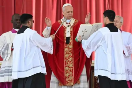 "Əlləriniz qana batıb..." - Papa