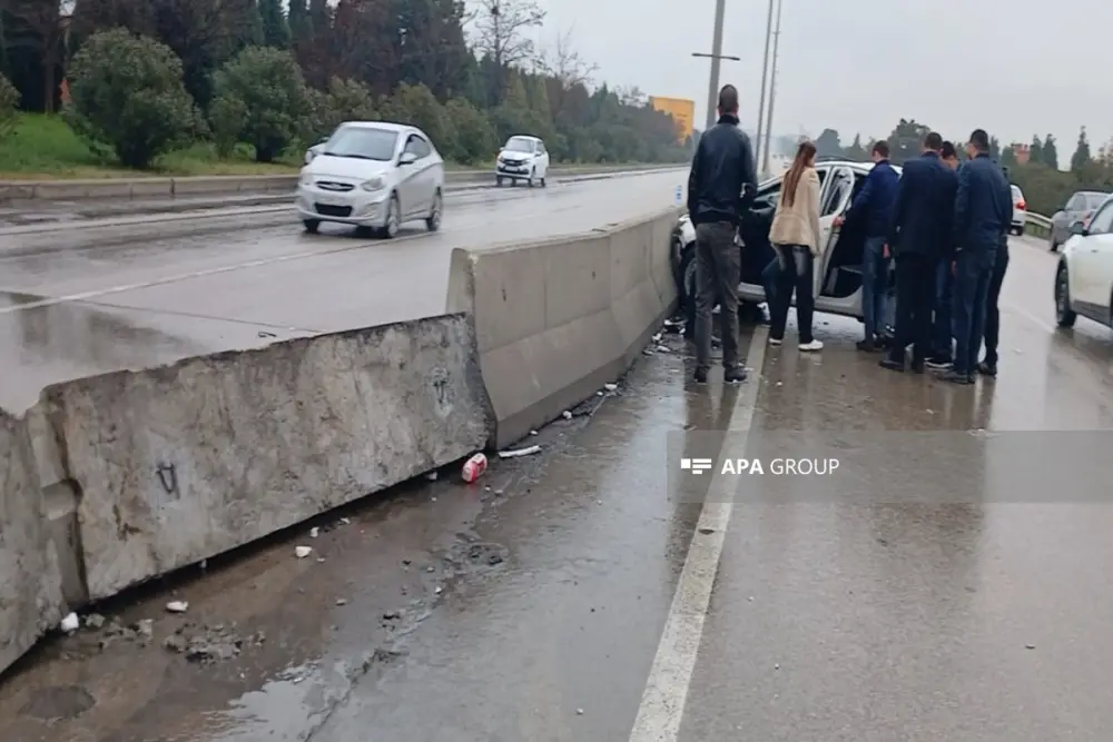 Gəncədə ağır qəza: Xəsarət alanlar var - Yeniləndi 