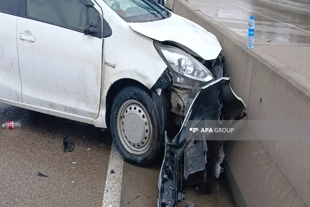 Gəncədə ağır qəza: Xəsarət alanlar var - Yeniləndi 