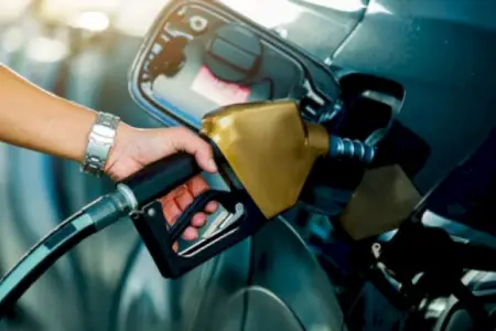 Benzin bahalaşdı, gediş haqqı pulsuz oldu – Bu ölkədə nə baş verir?