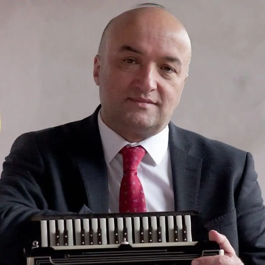 Gəncədə tanınmış musiqiçi vəfat etdi –  FOTO