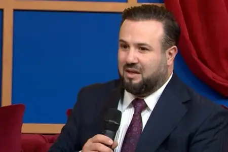 Məşhur müğənni ölümdən döndü