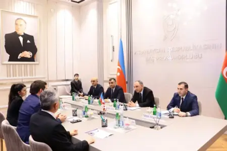 Baş prokuror İrakli Kandaşvilini qəbul etdi