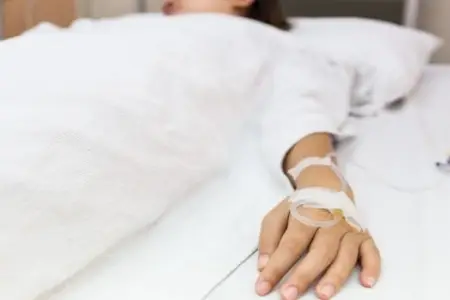 Sumqayıtda 16 yaşlı qız 3-cü mərtəbədən yıxıldı – VƏZİYYƏTİ AĞIRDIR