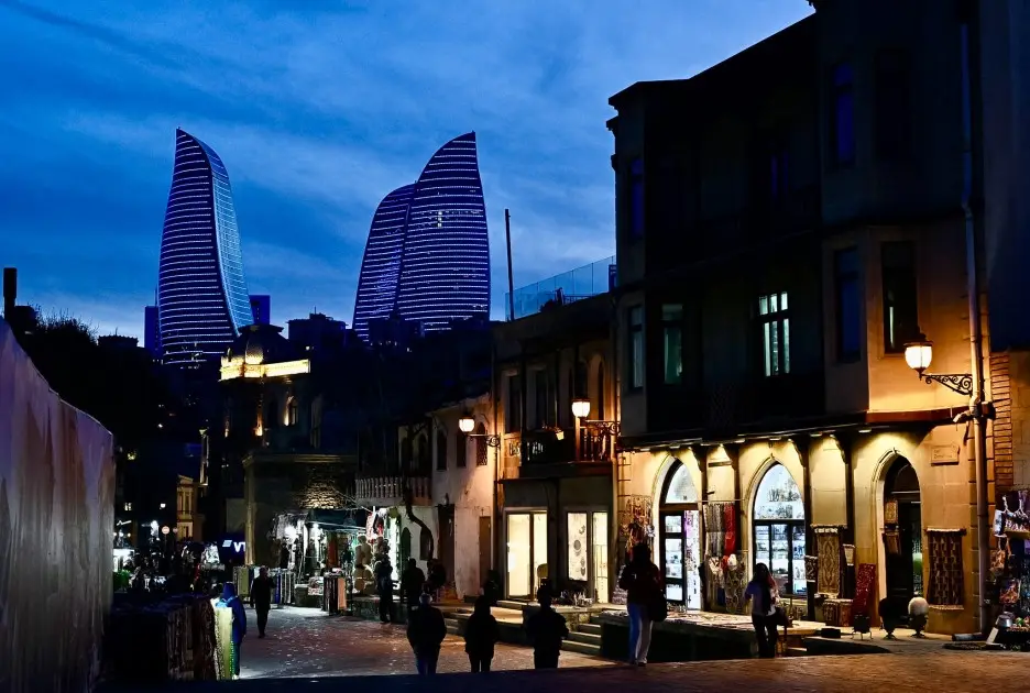 Bakı onlar üçün maviyə büründü – FOTOLAR